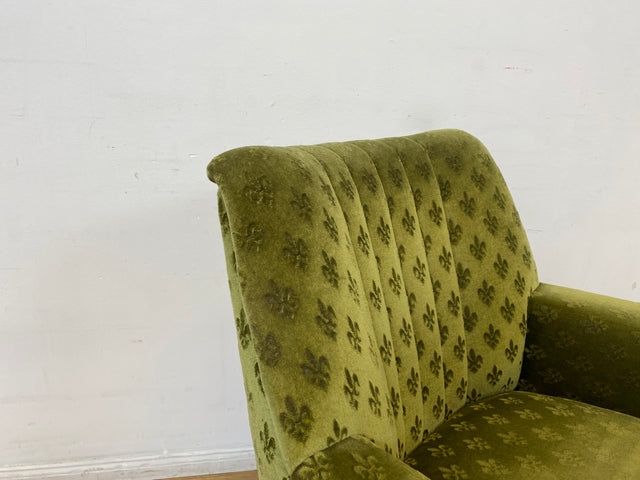 WMK I 1/2 Formschöner & sehr gemütlicher 70er Jahre Sessel auf Rollen mit samtartigem grünem Originalbezug I Cocktailsessel Armchair Lesesessel Stuhl Vintage Retro Berlin Heidelberg Hannover Würzburg