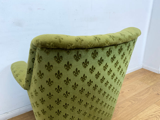 WMK I 1/2 Formschöner & sehr gemütlicher 70er Jahre Sessel auf Rollen mit samtartigem grünem Originalbezug I Cocktailsessel Armchair Lesesessel Stuhl Vintage Retro Berlin Heidelberg Hannover Würzburg