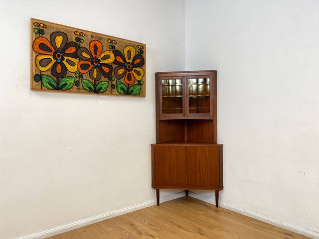 WMK I Stilvolle skandinavische Mid-Century Eckvitrine in Teakholz I Eckschrank Eckkommode Highboard Schrank Kommode Bücherschrank Eckregal Geschirrschrank Danish Design Vintage Teak Bayern NRW Bremen