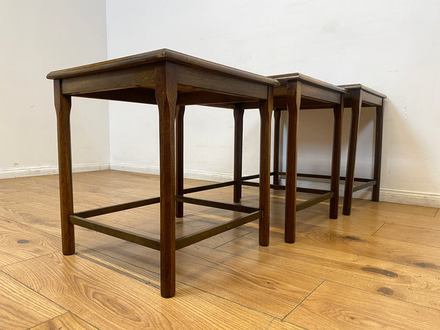 WMK I Stilvoller skandinavischer 3-in-1 Satztisch aus Eichenholz mit kunstvollen Fliesen I Couchtisch Wohnzimmertisch Fliesentisch Beistelltisch Danish Design Mid-Century Vintage Berlin Zossen München