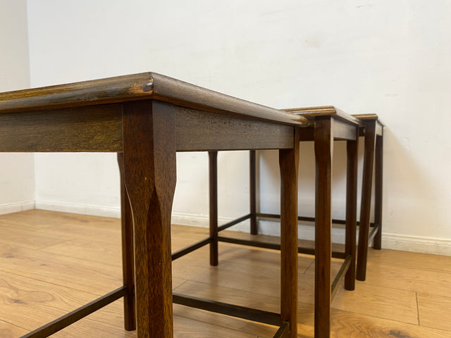 WMK I Stilvoller skandinavischer 3-in-1 Satztisch aus Eichenholz mit kunstvollen Fliesen I Couchtisch Wohnzimmertisch Fliesentisch Beistelltisch Danish Design Mid-Century Vintage Berlin Zossen München