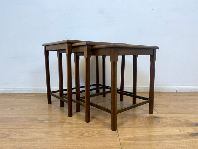 WMK I Stilvoller skandinavischer 3-in-1 Satztisch aus Eichenholz mit kunstvollen Fliesen I Couchtisch Wohnzimmertisch Fliesentisch Beistelltisch Danish Design Mid-Century Vintage Berlin Zossen München