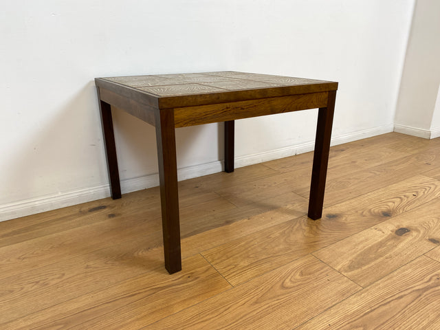 WMK Stilvoller & sehr gut erhaltener skandinavischer Couchtisch in Palisander mit kunstvoll gestalteten Fliesen # Wohnzimmertisch Fliesentisch Coffee Table Danish Design Mid-Century Vintage 60er 70er
