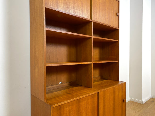WMK I Stilvoller skandinavischer Designer Bücherschrank von Domino Møbler in Teakholz mit Schiebetür I Bücherregal Regal Highboard Sideboard Kommode Danish Design Mid-Century Vintage Teak Hamburg Köln