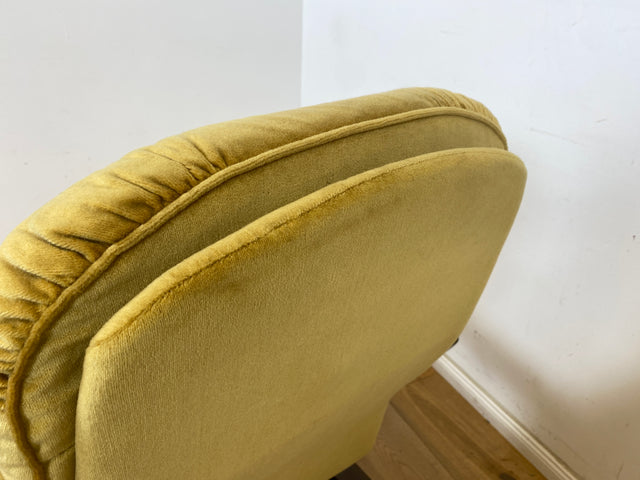 WMK 1/3 Formschöner, äußerst bequemer & sehr gut erhaltener skandinavischer Freisschwinger mit gestepptem Samtbezug # Sessel Lesesessel Relaxsessel Easy Chair Fernsehsessel Samt Vintage 70er Retro