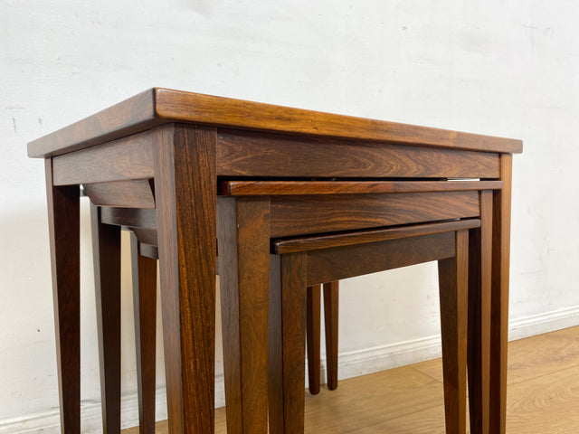 WMK Hochwertiger skandinavischer Mid-Century 3-in-1 Satztisch aus Palisander mit kunstvollen Fliesen I Couchtisch Tisch Beistellt Fliesen Nesting Coffee Table Vintage Danish Design Rosewood Berlin Ulm