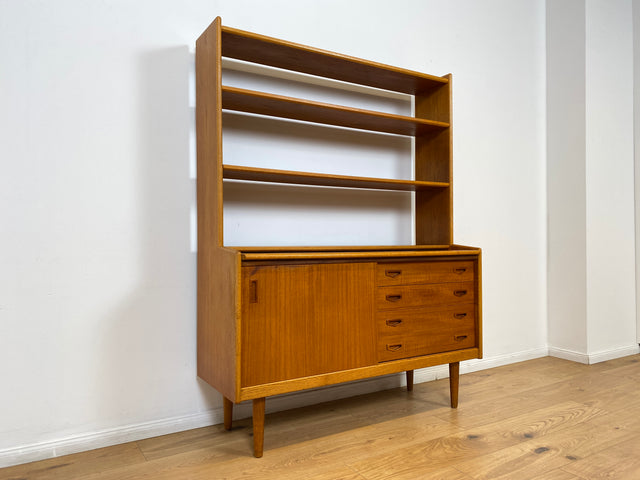WMK # Stilvoller skandinavischer Mid-Century Bücherschrank / Sekretär in Teakholz mit ausziehbare Schreibfläche und Schiebetür # Bücherregal Regal Highboard Sideboard Kommod Danish Design Vintage 60er