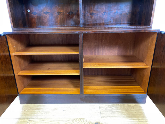 WMK I Stilvoller skandinavischer Mid-Century Designer Bücherschrank by Omann Junior in Palisander m. verstell. Regalböden I Bücherregal Regal Highboard Sideboard Schrank Rosewood Danish Design Vintage