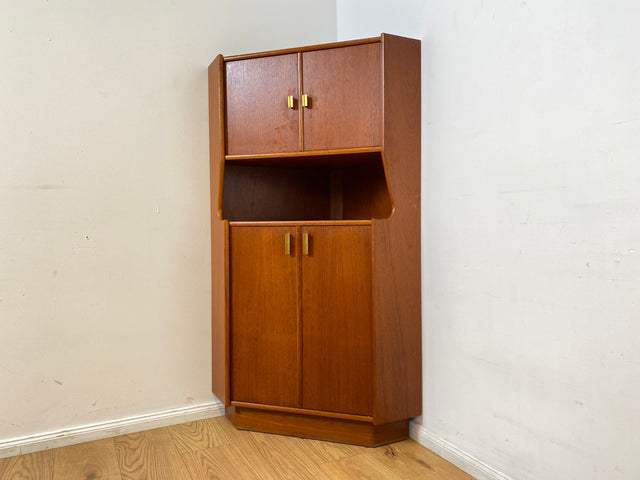 WMK I Minimalistischer und besonders gut erhaltener skandinavischer Mid-Century Eckschrank in Teakholz I Eckkommode Highboard Schrank Wäsche Bücher Kommode Danish Design Vintage Berlin Bochum Passau