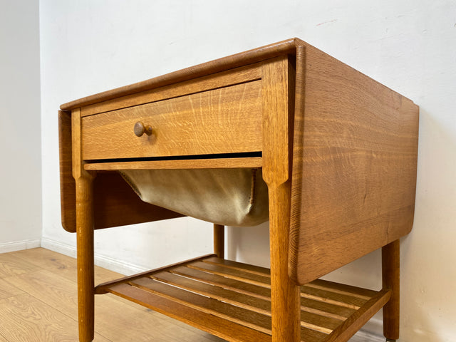 WMK I Besonders schöner skandinavischer Mid-Century Nähtisch auf Rollen & aufklappbar I Beistelltisch Kommode Nähkommode Schminkkommode Schminktisch Ablage Servierwagen Vintage Berlin Bielefeld Celle