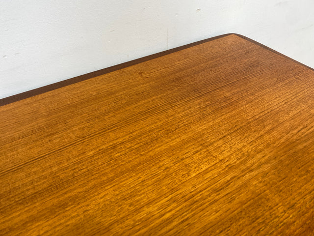 WMK I Hochwertiger skandinavischer Mid-Century Schreibtisch in Teakholz mit Schubladen & formschönen Holzgriffen I Writing Desk Bureau Sekretär Danish Design Vintage 50er 60er Teak Berlin Hamburg Köln