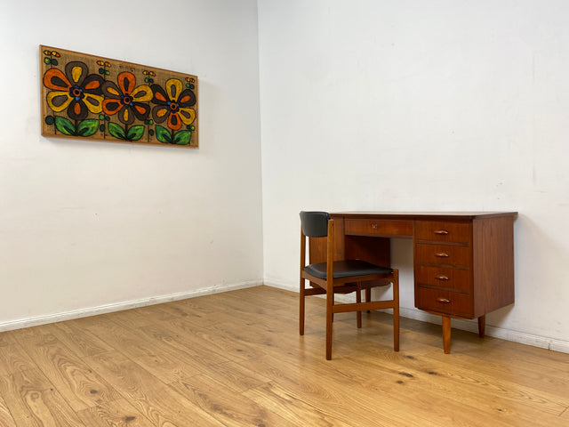 WMK I Hochwertiger skandinavischer Mid-Century Schreibtisch in Teakholz mit Schubladen & formschönen Holzgriffen I Writing Desk Bureau Sekretär Danish Design Vintage 50er 60er Teak Berlin Hamburg Köln