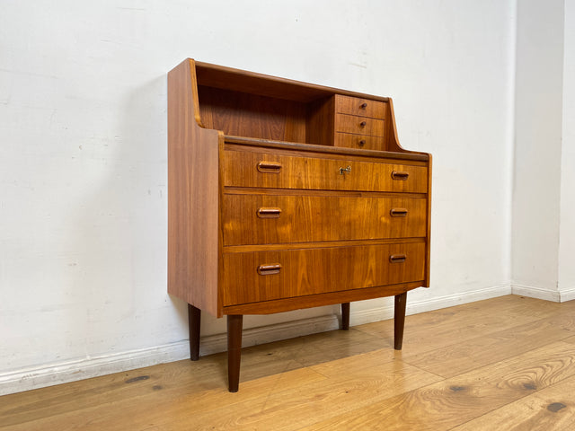 WMK I Hochwertiger skandinavischer Mid-Century Sekretär in Teakholz mit auszieh. Schreibfläche I Schreibschrank Schreibtisch Desk Kommode Wäsche Schmink Tisch Danish Design Vintage Berlin Köln Hamburg