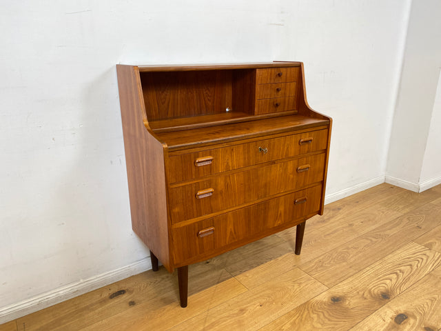 WMK I Hochwertiger skandinavischer Mid-Century Sekretär in Teakholz mit auszieh. Schreibfläche I Schreibschrank Schreibtisch Desk Kommode Wäsche Schmink Tisch Danish Design Vintage Berlin Köln Hamburg