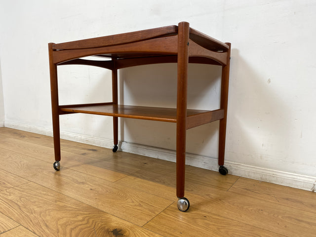 WMK I Stilvoller skandinavischer Mid-Century Servierwagen aus Teakholz auf Rollen mit abnehmbarem Serviertablett I Teewagen Beistelltisch Couchtisch Barwagen Danish Design Vintage Berlin Hamburg Köln