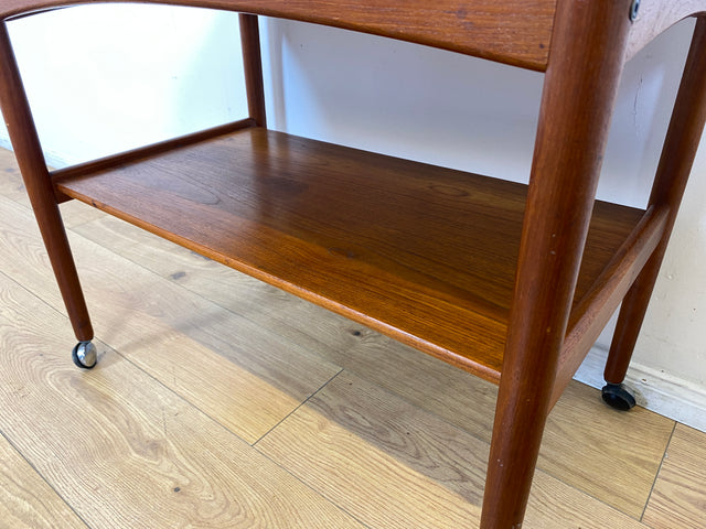 WMK I Stilvoller skandinavischer Mid-Century Servierwagen aus Teakholz auf Rollen mit abnehmbarem Serviertablett I Teewagen Beistelltisch Couchtisch Barwagen Danish Design Vintage Berlin Hamburg Köln