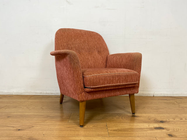 WMK I Formschöner & sehr gut erhaltener skandinavischer Mid-Century Sessel in Altrosa mit bequemen Federkernsitz