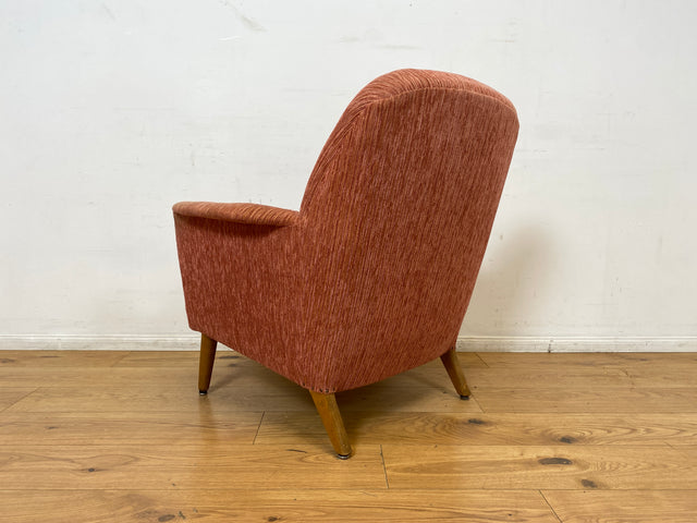 WMK I Formschöner & sehr gut erhaltener skandinavischer Mid-Century Sessel in Altrosa mit bequemen Federkernsitz