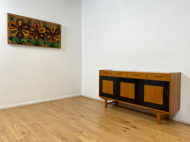 WMK I Stilvoller & sehr gut erhaltener skandinavischer Mid-Century Sideboard in Teakholz mit Schubladen I Schrank Kommode Anrichte TV Lowboard Danish Design Vintage 60er 70er Teak Berlin München NRW
