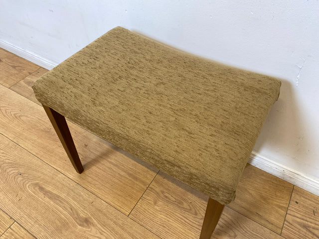 WMK I Versand 15€ I 1/2 Formschöner skandinavischer Mid-Century Sitzhocker mit beigem Bezug