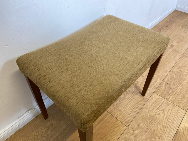 WMK I Versand 15€ I 1/2 Formschöner skandinavischer Mid-Century Sitzhocker mit beigem Bezug