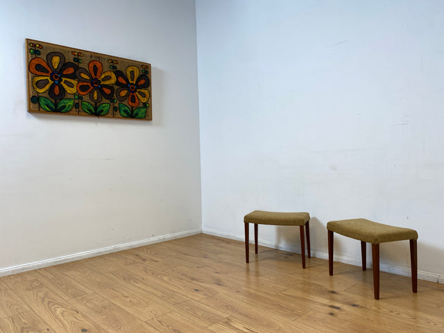 WMK I Versand 15€ I 1/2 Formschöner skandinavischer Mid-Century Sitzhocker mit beigem Bezug