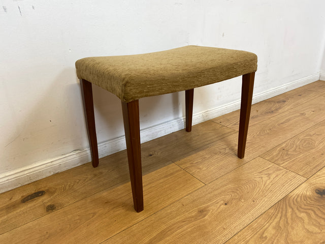 WMK I Versand 15€ I 1/2 Formschöner skandinavischer Mid-Century Sitzhocker mit beigem Bezug