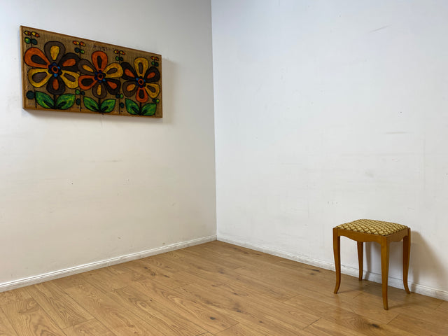 WMK I Besonders schöner skandinavischer Mid-Century Sitzhocker mit beigem handgewebtem Gobelin Bezug I Hocker Fußhocker Schemel Taburett Sitz Stuhl Vintage I Berlin Bayern Sachsen I Versand möglich