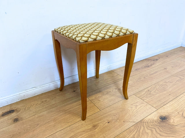 WMK I Besonders schöner skandinavischer Mid-Century Sitzhocker mit beigem handgewebtem Gobelin Bezug I Hocker Fußhocker Schemel Taburett Sitz Stuhl Vintage I Berlin Bayern Sachsen I Versand möglich