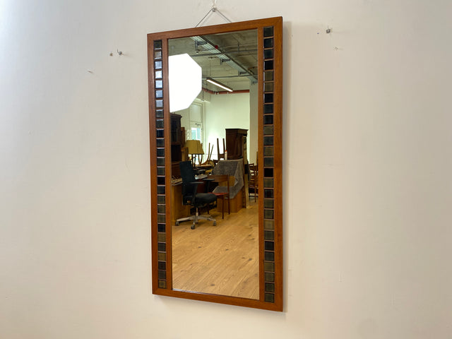 WMK I Schöner großer skandinavischer Wandspiegel mit Holzrahmen in Teak und kunstvollen Fliesen Mosaik, Dänemark, 70er Jahre I Spiegel Mirror Garderobe Flur Bad Retro Space Age Danish Design Teak
