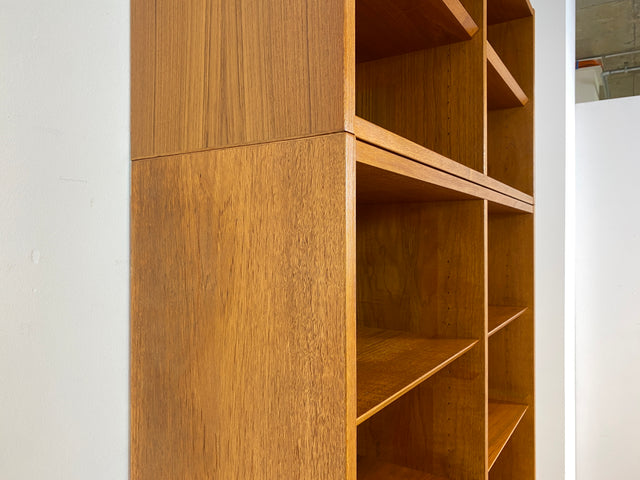 WMK # Hochwertiges skandinavisches Designer Bücherregal von Poul Hundevad , Vollholz in Teak, mit verstellbaren Regalböden # Regal Holzregal Bücherschrank Danish Design Mid-Century Vintage Teakholz