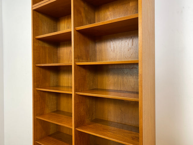 WMK # Hochwertiges skandinavisches Designer Bücherregal von Poul Hundevad , Vollholz in Teak, mit verstellbaren Regalböden # Regal Holzregal Bücherschrank Danish Design Mid-Century Vintage Teakholz
