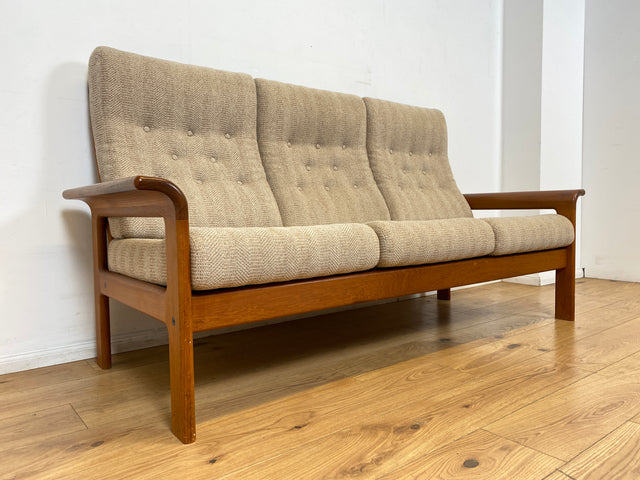 WMK I Hochwertiges skandinavisches Designer Sofa von EMC Møbler mit Teakholz Rahmen und beigem Wollbezug I Couch 3-Sitzer 3er Sitzgarnitur Danish Design Mid-Century Vintage Teak Berlin Köln Frankfurt