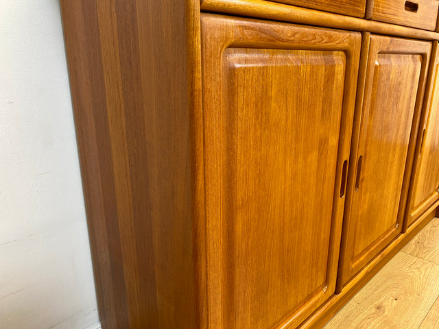 WMK # Hochwertiges und sehr gut erhaltenes skandinavisches Designersideboard von Drylund in Teakholz mit Schubladen # Anrichte Schrank Kommode Sideboard Schuhschrank Danish Design Vintage Berlin Köln