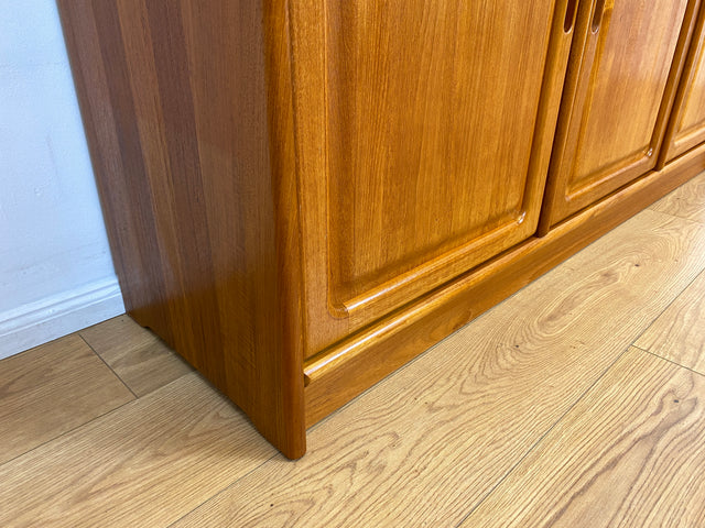 WMK # Hochwertiges und sehr gut erhaltenes skandinavisches Designersideboard von Drylund in Teakholz mit Schubladen # Anrichte Schrank Kommode Sideboard Schuhschrank Danish Design Vintage Berlin Köln