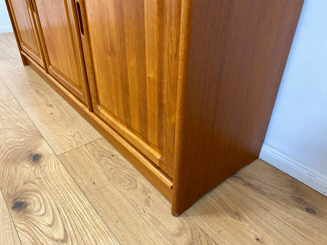 WMK # Hochwertiges und sehr gut erhaltenes skandinavisches Designersideboard von Drylund in Teakholz mit Schubladen # Anrichte Schrank Kommode Sideboard Schuhschrank Danish Design Vintage Berlin Köln
