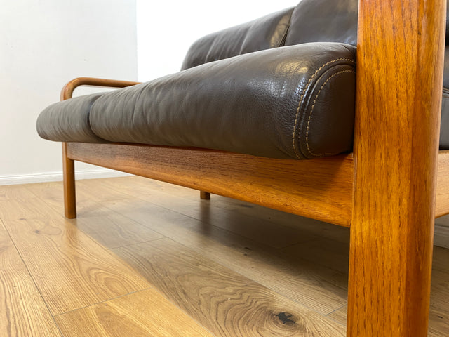 WMK # Rares skandinavisches Mid-Century Designersofa von L. Olsen & Søn Møbelfabrik mit Echtleder Bezug & Teakholz Rahmen # 2er Ledercouch Ledersofa Sofa Couch Sitzgarnitur Danish Design Vintage Teak