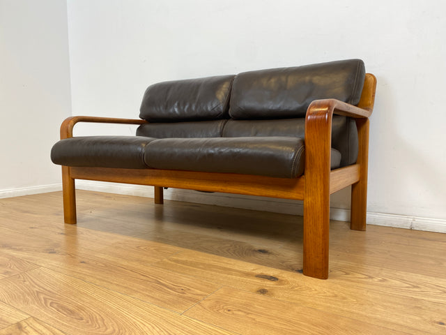 WMK # Rares skandinavisches Mid-Century Designersofa von L. Olsen & Søn Møbelfabrik mit Echtleder Bezug & Teakholz Rahmen # 2er Ledercouch Ledersofa Sofa Couch Sitzgarnitur Danish Design Vintage Teak