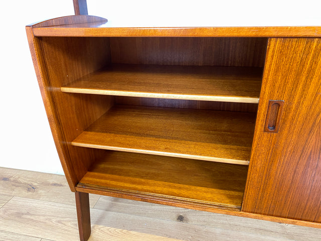 WMK I Hochwertiges skandinavisches Mid-Century Highboard , Vollholz in Teak & Palisander ,  mit Schiebetüren I Schrank Sideboard Kommode Anrichte Cabinet Danish Design Vintage Teak Berlin Köln München