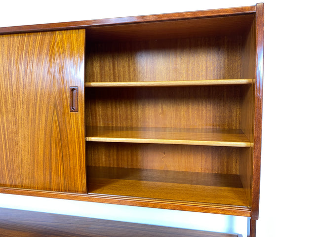 WMK I Hochwertiges skandinavisches Mid-Century Highboard , Vollholz in Teak & Palisander ,  mit Schiebetüren I Schrank Sideboard Kommode Anrichte Cabinet Danish Design Vintage Teak Berlin Köln München