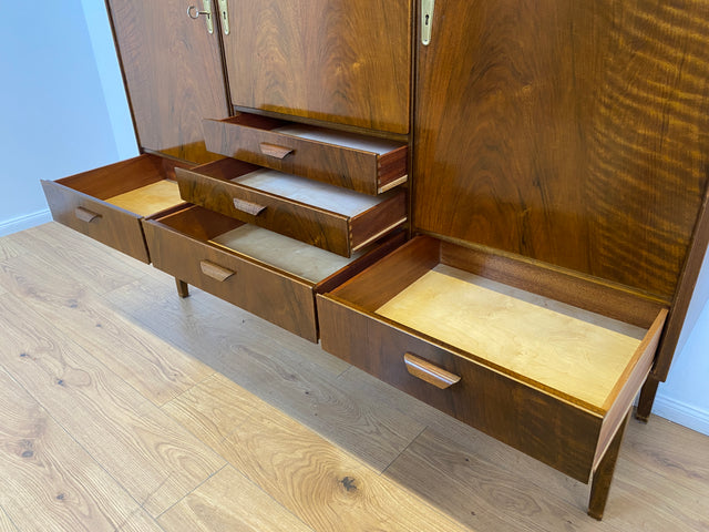 WMK # Hochwertiges & sehr gut erhaltenes skandinavisches Mid-Century Highboard aus vollem Holz mit Schubladen & formschönen Holzgriffen # Schrank Sideboard Wäscheschrank Wohnzimmerschrank Vintage 60er