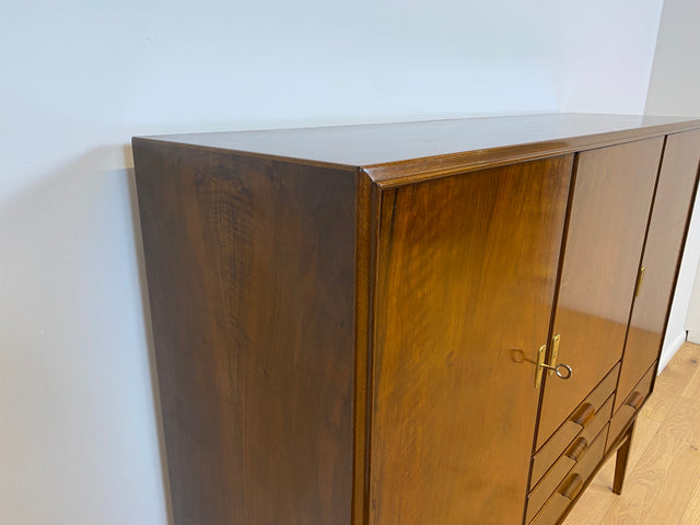 WMK # Hochwertiges & sehr gut erhaltenes skandinavisches Mid-Century Highboard aus vollem Holz mit Schubladen & formschönen Holzgriffen # Schrank Sideboard Wäscheschrank Wohnzimmerschrank Vintage 60er
