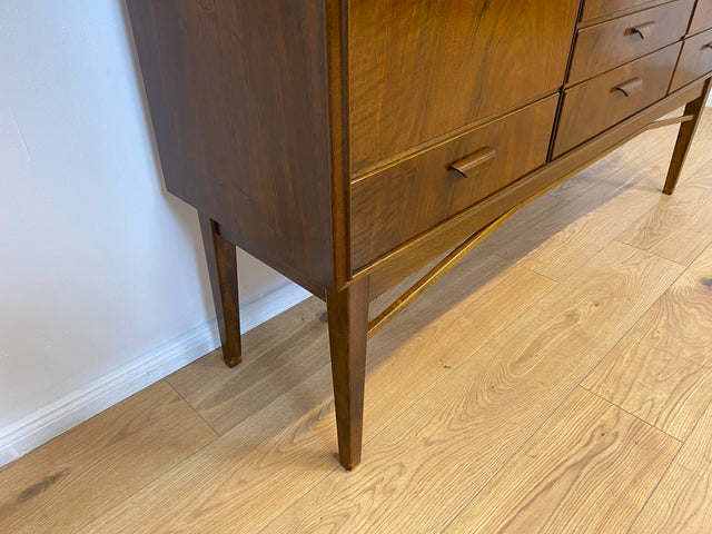 WMK # Hochwertiges & sehr gut erhaltenes skandinavisches Mid-Century Highboard aus vollem Holz mit Schubladen & formschönen Holzgriffen # Schrank Sideboard Wäscheschrank Wohnzimmerschrank Vintage 60er