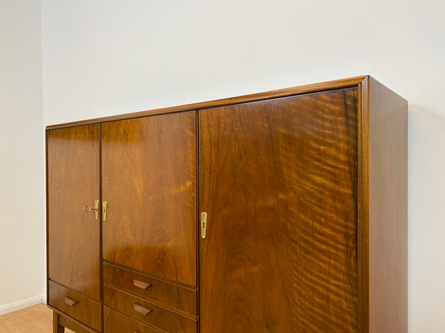 WMK # Hochwertiges & sehr gut erhaltenes skandinavisches Mid-Century Highboard aus vollem Holz mit Schubladen & formschönen Holzgriffen # Schrank Sideboard Wäscheschrank Wohnzimmerschrank Vintage 60er