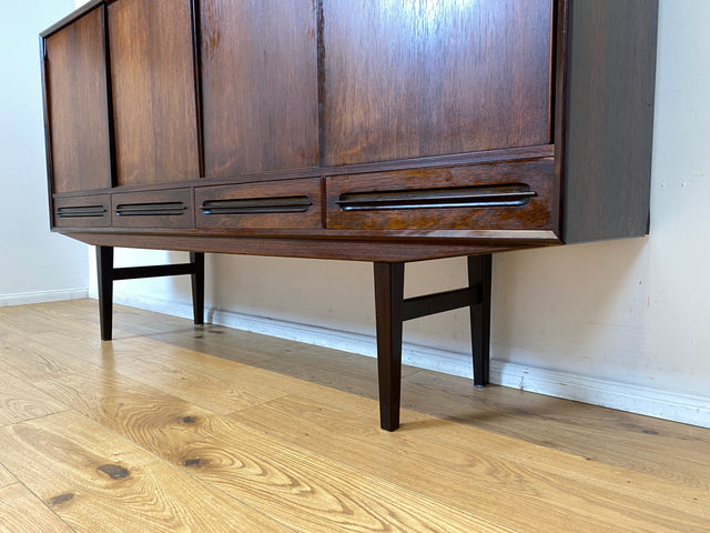 WMK I Hochwertiges skandinavisches Mid-Century Highboard in edlem Palisander mit Schubladen, Schiebetüren & Bar I Schrank Anrichte Sideboard Barkommode Barschrank Danish Design Vintage 60er Rosewood