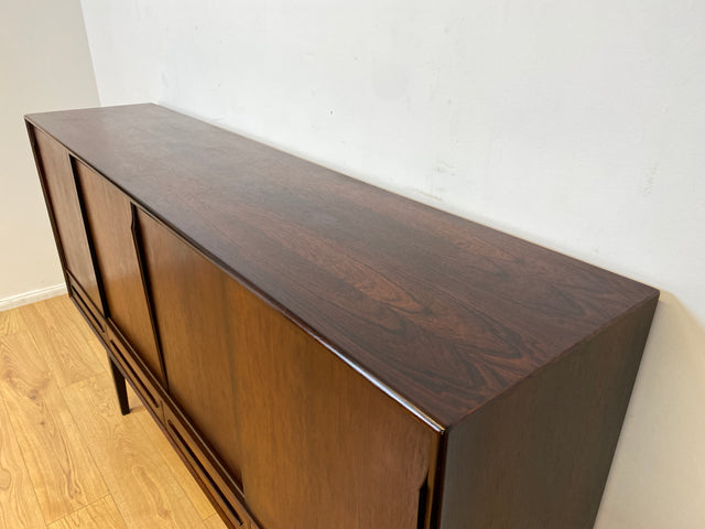 WMK I Hochwertiges skandinavisches Mid-Century Highboard in edlem Palisander mit Schubladen, Schiebetüren & Bar I Schrank Anrichte Sideboard Barkommode Barschrank Danish Design Vintage 60er Rosewood