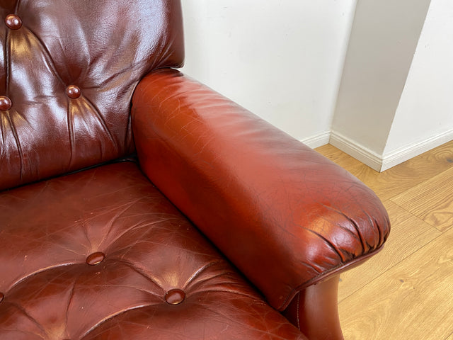 WMK I Sehr schönes und gut erhaltenes skandinavisches Sofa mit gestepptem Echtleder Bezug mit Alterspatina I Sofa Couch Ledersofa Ledercouch Leder Chesterfield Vintage Mid-Century Berlin Hannover Bonn