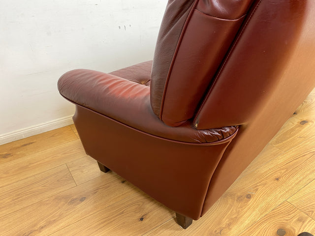 WMK I Sehr schönes und gut erhaltenes skandinavisches Sofa mit gestepptem Echtleder Bezug mit Alterspatina I Sofa Couch Ledersofa Ledercouch Leder Chesterfield Vintage Mid-Century Berlin Hannover Bonn