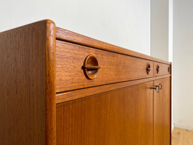 WMK I Stilvolles skandinavisches Teakholz Designer Sideboard I Tage Olofsson für Ulferts I Kommode Schrank Anrichte Highboard Schuhschrank Danish Design Vintage Mid-Century Teak Berlin Hamburg Köln