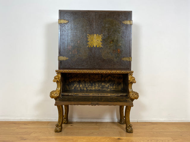 WMK I Das Highlight! Prunkvoller venezianischer antiker Schrank , um 1880, handbemalter Aufsatz auf geschnitzter vergoldeter Konsole mit Putti & Akanthus I Cabinet Bar Anrichte Kommode Chinois Barock